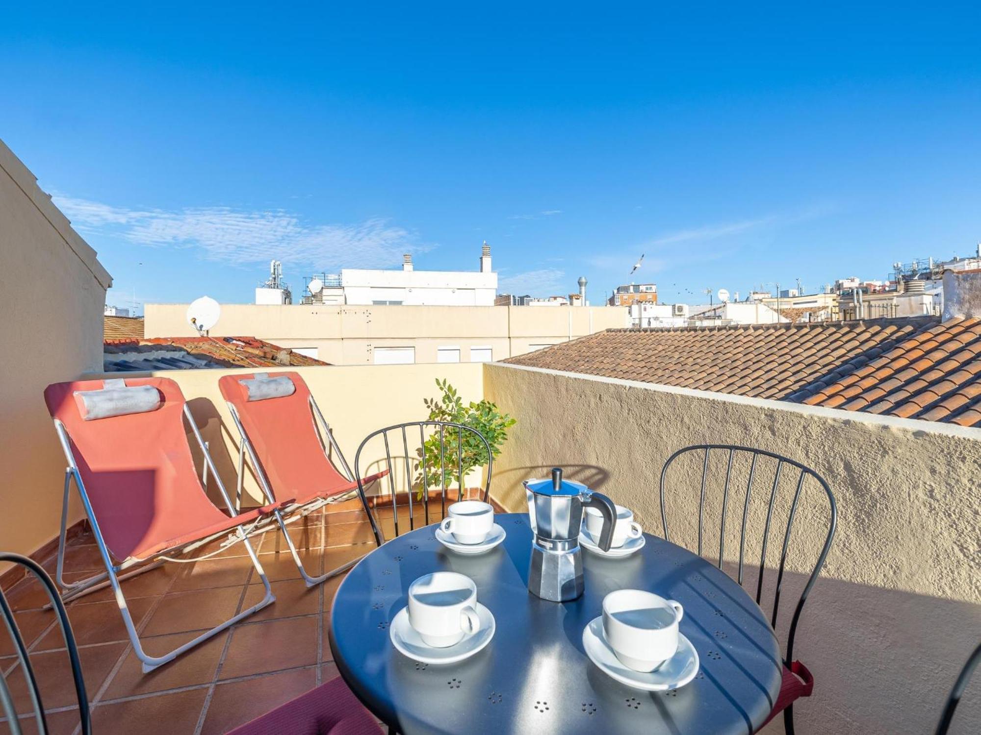 H2M Lazcano With Sunny Terrace In Old Town Málaga Buitenkant foto